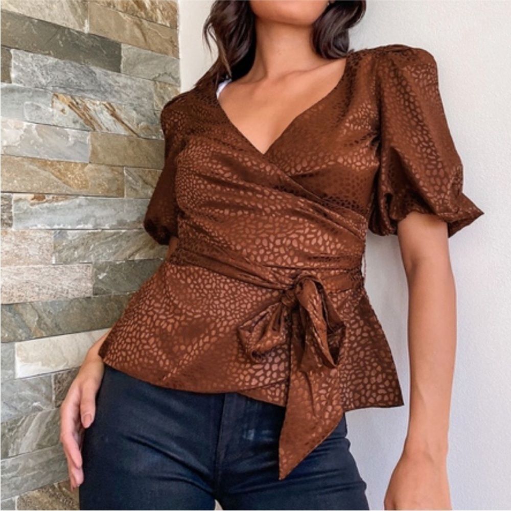 LULU’S | Chocolate Brown Leopard Print Puff Sleeve Wrap Top Women’s Size Small